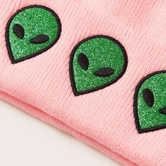 🌻 PINK KNIT ALIEN BEANIES 🌻 - Picture 3 of 3